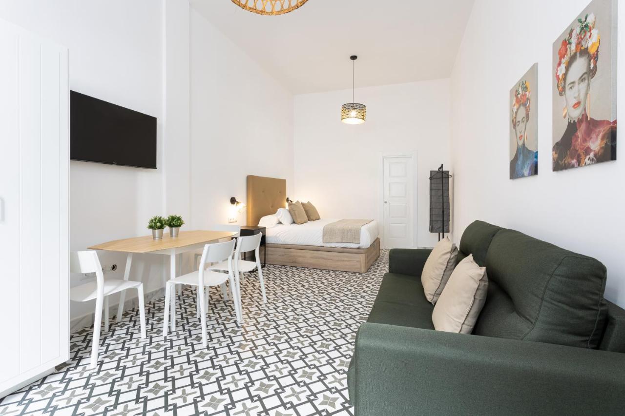 Holidays2Malaga Picasuss Loft New Built Close Huelin Beach And Promenade Extérieur photo