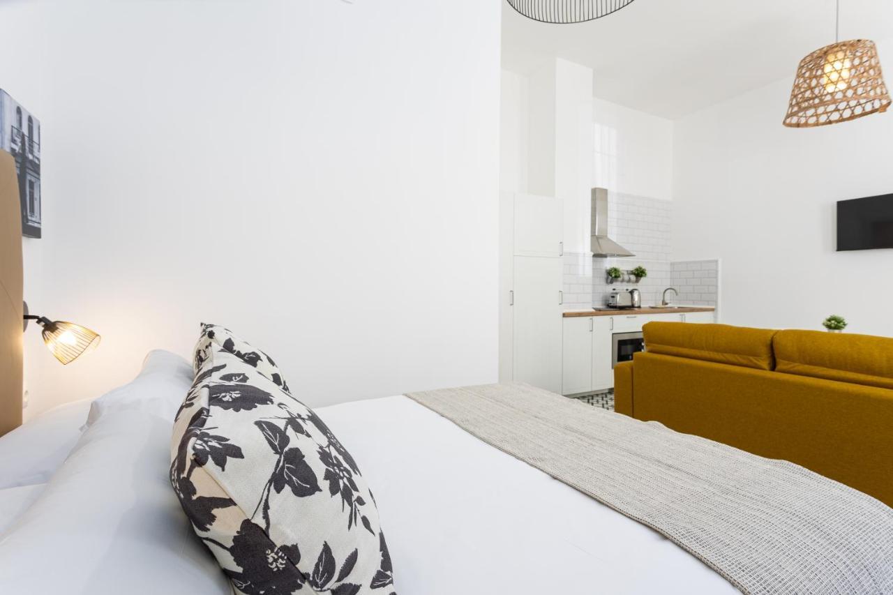 Holidays2Malaga Picasuss Loft New Built Close Huelin Beach And Promenade Extérieur photo
